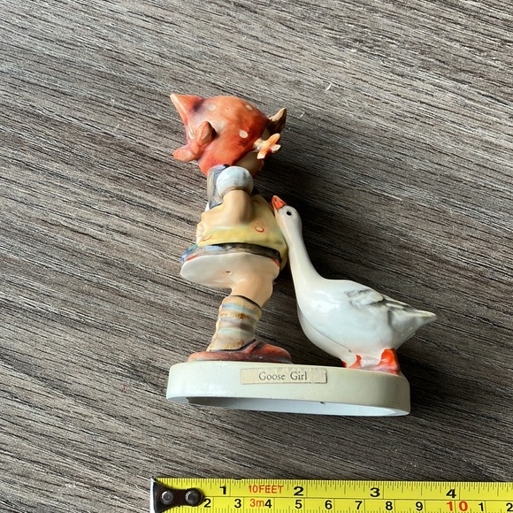 Vintage Goebel Hummel (goose girl) - Picture 7 of 7